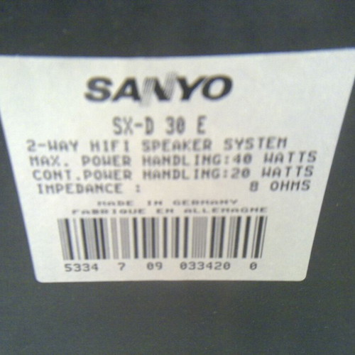 Sanyo floorstanding speakers pair 40 Watt like new