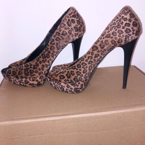 Pumps almost unused, size 38