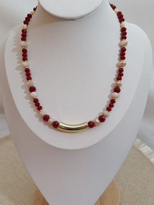 Wine Charm Necklace new, dark red and beige tones