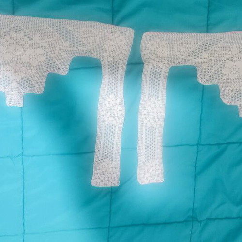Knitted corners for tablecloth or pillows like new, handmade