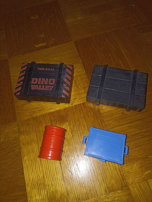 Various toy chests and barrels like new