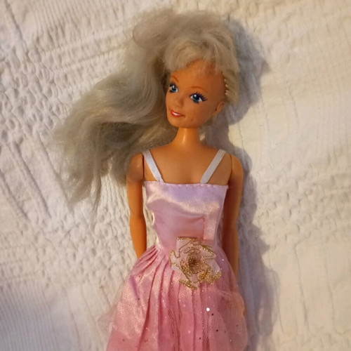 Lucky Ind Ltd 1993 vintage doll used in very good condition