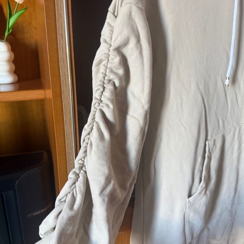 Long beige sweatshirt with unique sleeves new, size L