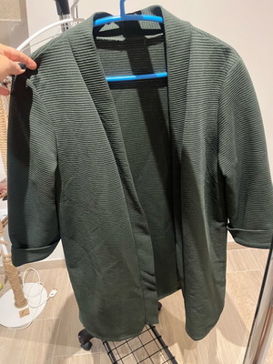 Jacket vest oil used without fastenings
