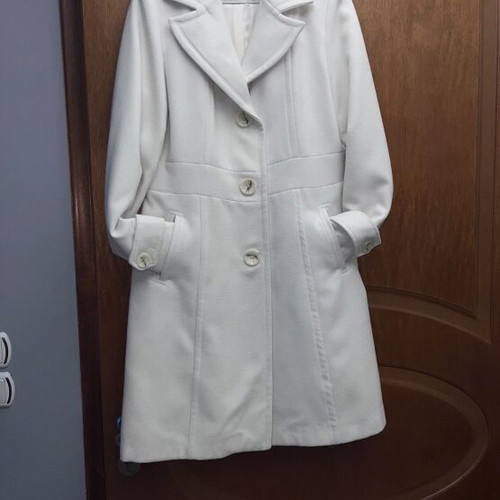 Bellino white coat like new, size L