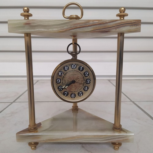 Vintage Europa analog table clock like new, onyx and brass