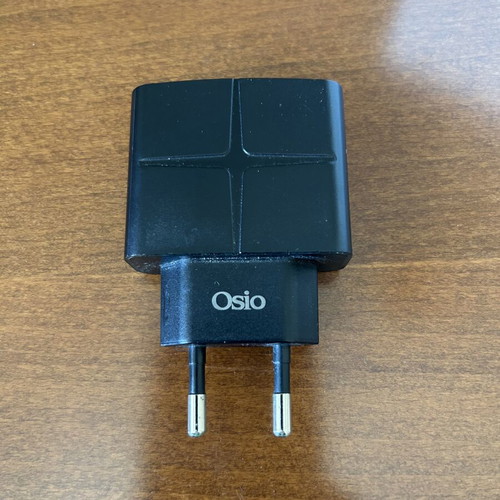 Osio dual USB charger like new, 1A and 2.1A ports