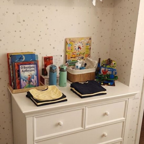 Amelie dresser and wall shelf like new