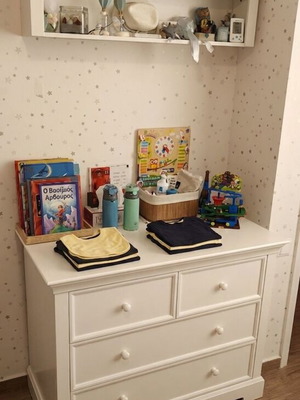 Amelie dresser and wall shelf like new