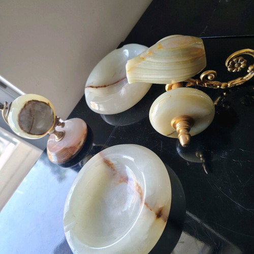 Onyx set collectible like new