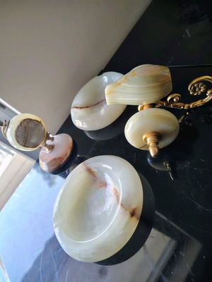 Onyx set collectible like new