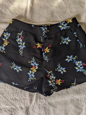 New Look black shorts with flowers used, size 38