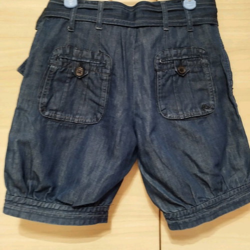 Freesoul denim bermuda shorts like new with belt and pleats