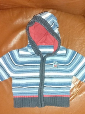 Baby sweater with hood and zipper used