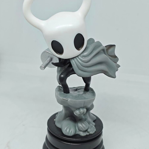 Hollow Knight Collectible Figure The Knight 12cm like new