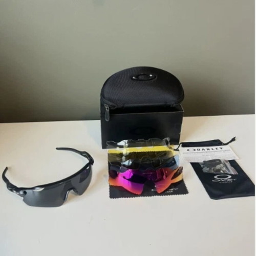 Oakley Mens Sunglasses Set Like New with Case and Extra Lenses