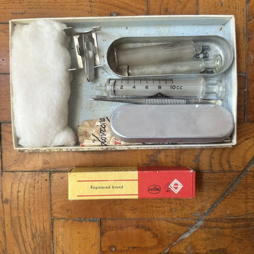 Vintage glass syringe set 5ml with 10 metal needles and case