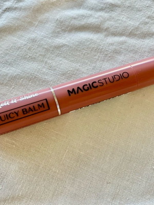 Lip Balm Magic Studio Cherry Kiss like new with color