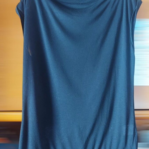 Lynne blouse like new, size M, black and gray