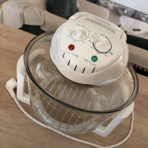 Rohnson white halogen oven like new