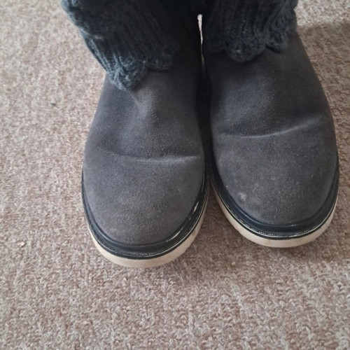 Girls' boots used, sizes 34 and 35, with fur