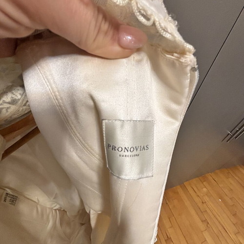 Pronovias Barcelona Vintage Mantilla Bridal Set 2004 by Manuel Mota