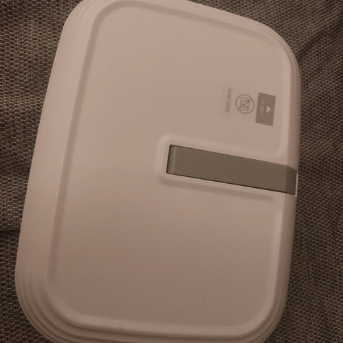 Portable clothes dryer new, operates with electric power