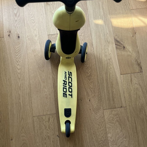 Scoot & Ride Kids Scooter Highwaykick 1 3-Wheel used, yellow