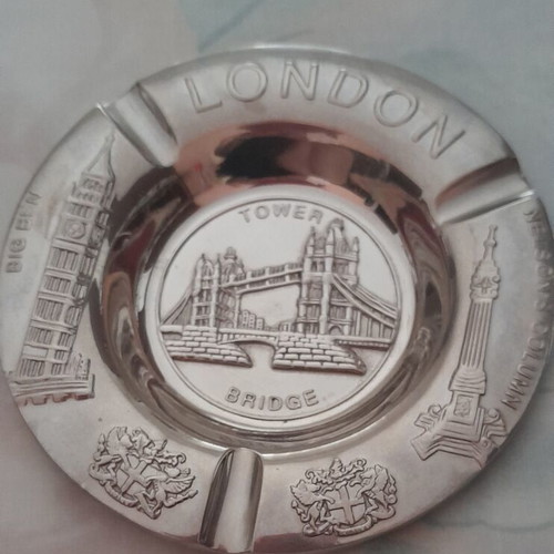 London souvenir ashtray