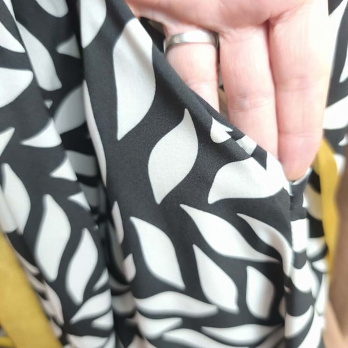 Wrap dress black and white with pockets like new, S/M/L