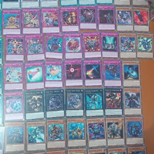 Yu-Gi-Oh! Metal Box with 100 Cards Like New