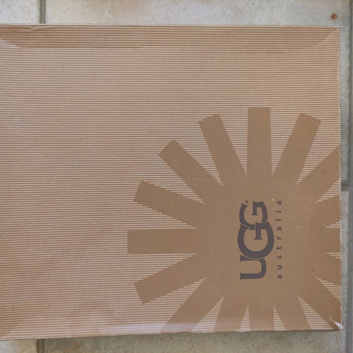 Ugg boots Classic Tall II with gaiters like new, size 38