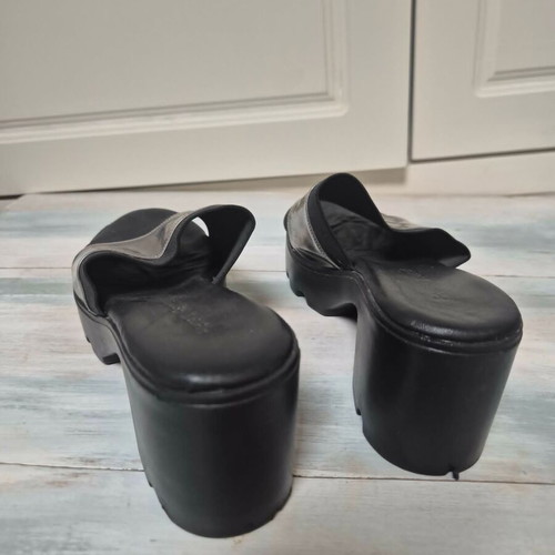 Fratelli Petridi mules size 39 like new, black and silver, 7 cm heel