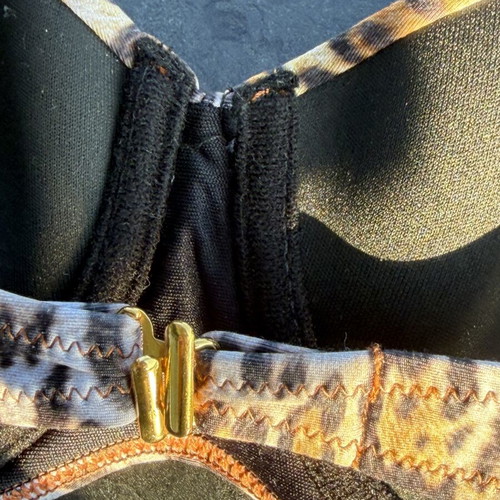 Guess bikini top new, size 34C, black and brown