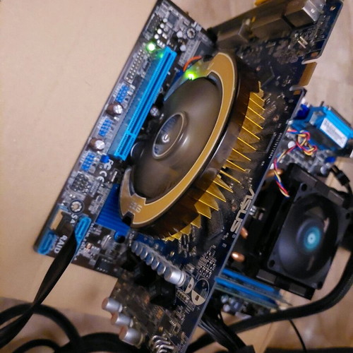 ASUS 9600 GT 512MB GPU like new