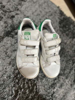 Stan Smith kids shoes size 33, authentic