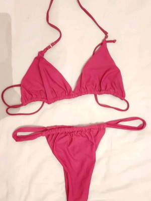 Burgundy Brazil bikini like new, size M