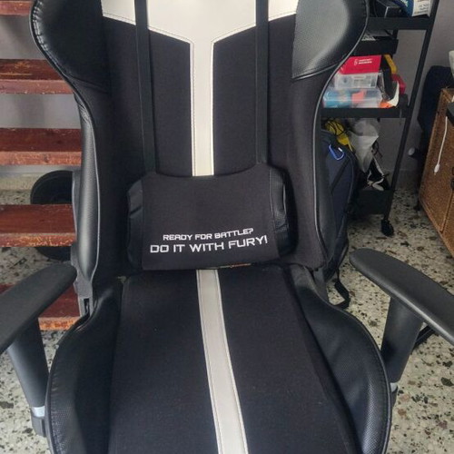 Gaming Chair Fury Avenger XL and Carbon gaming office desk like new