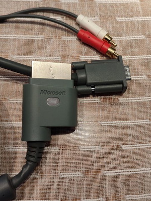 Microsoft Xbox360 VGA cable adapter used