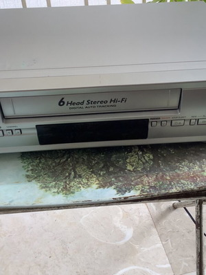 Funai VHS видео плейър употребяван без дистанционно