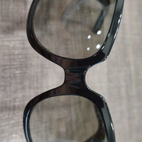 Burberry sunglasses like new with case, black