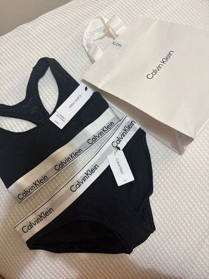 Calvin Klein σετ εσώρουχα  καινούριο με καρτελάκια