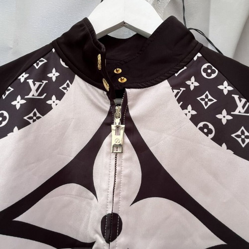 Louis Vuitton sports set used, size L, black and white