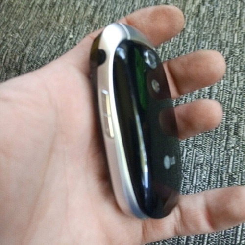 LG KG220 mobile phone new clamshell model with case