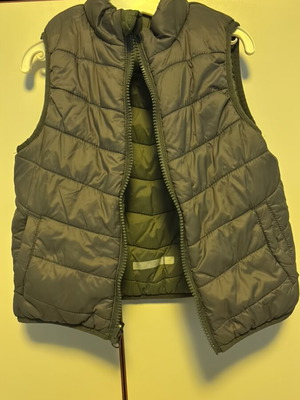 Energetics kids vest No3 like new, reversible, green