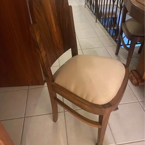 Dining table with 6 chairs and extension piece like new