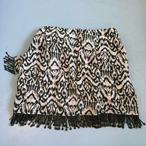 Zara mini skirt with pattern and fringes, like new, green