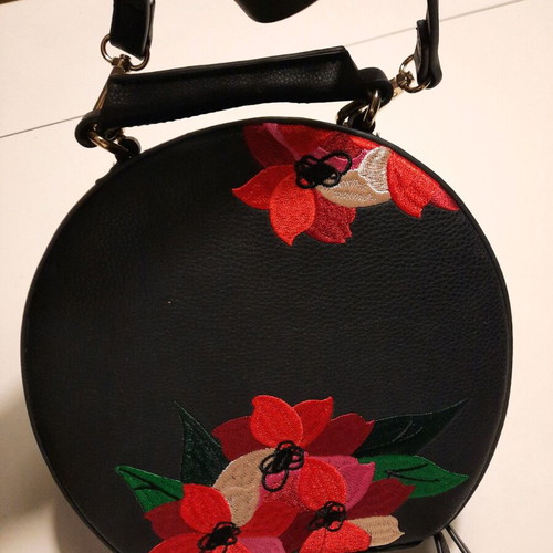 Zara cylindrical bag like new with embroidery