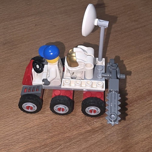 LEGO City Space Moon Buggy 3365 like new