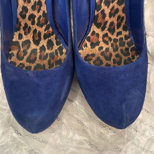 Aldo pumps used, electric blue, size 39, suede